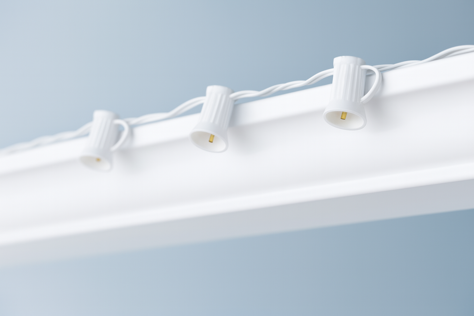 Fil blanc pour lumières extérieures - discret et polyvalent